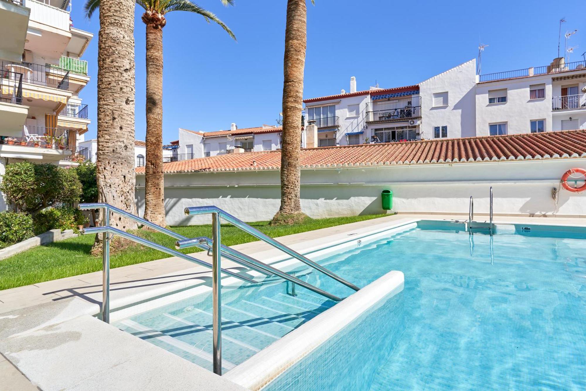 1 Bed Apartment With Sea View Nerja Exterior foto